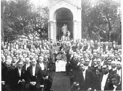 His Holiness Benedict XV receives the Knights of Columbus delegation in 1920