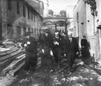 Architect Enrico P.Galeazzi explains on-site to Past Supreme Knight Edward L. Hearn, Msgr. Borgongini-Duca and Caccia Dominioni